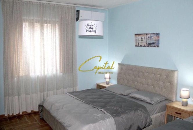 Tirane, jepet me qera apartament 1+1 Kati 3, 55 m² 450 € (SHKOLLA E BASHKUAR)