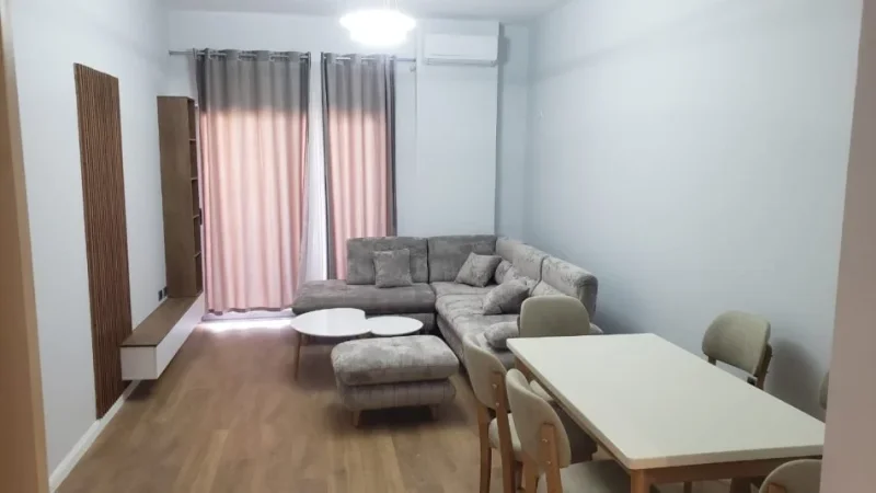 Tirane, jepet me qera apartament 1+1+Ballkon Kati 2, 80 m² 470 € (Bohem Astir , Pizza Loli)