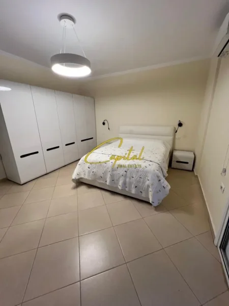 Vlore, shitet apartament 2+1 Kati 8, 100 m² 310.000 € (VLORE)