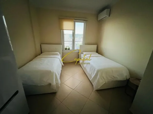 Vlore, jepet me qera apartament 2+1 Kati 8, 100 m² 1.000 € (VLORE)