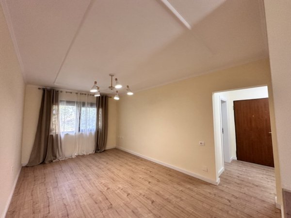 Tirane, shitet apartament 1+1 Kati 2, 51 m² 93.000 € 