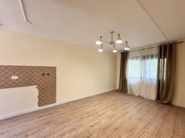 Tirane, shitet apartament 1+1 Kati 2, 51 m² 93.000 € 