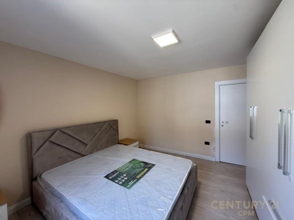 Tirane, jepet me qera apartament 2+1 Kati 1, 70 m² 470 € (Selite)