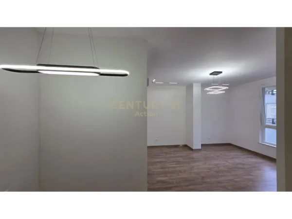 Tirane, shitet apartament 2+1 Kati 3, 77 m² 189.000 € 
