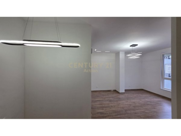 Tirane, shitet apartament 2+1 Kati 3, 77 m² 189.000 € 