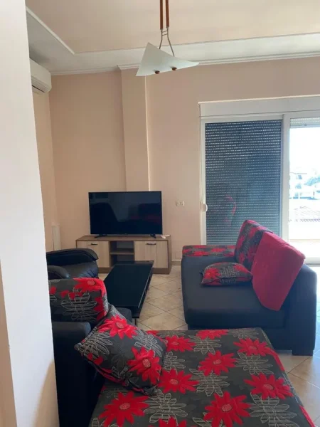 Durres, jepet me qera godinë 5 Kateshe, 1.000 m² (tregu industrial)