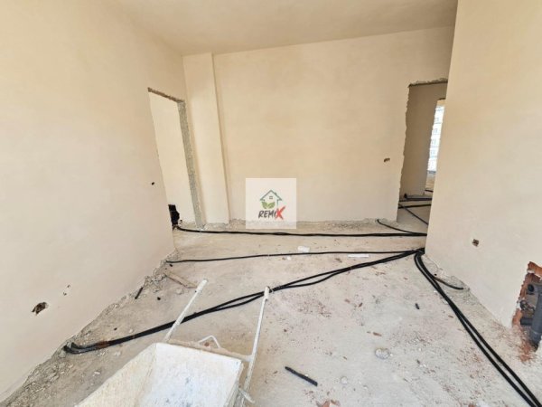 Mali Robit, shitet apartament 1+1+Aneks+Ballkon Kati 5, 56 m² 62.800 € 