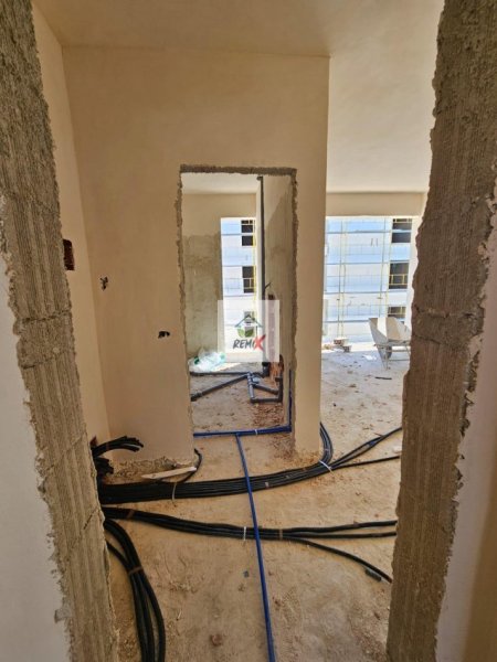 Mali Robit, shitet apartament 1+1+Aneks+Ballkon Kati 5, 56 m² 62.800 € 