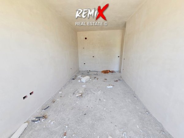 Mali Robit, shitet apartament 2+1+Aneks+Ballkon Kati 5, 76 m² 83.000 €