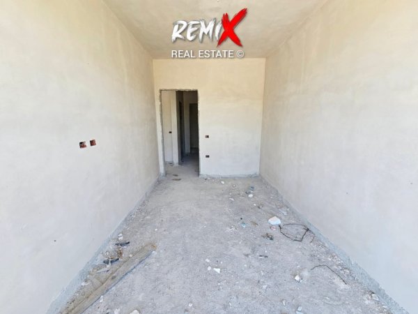 Mali Robit, shitet apartament 2+1+Aneks+Ballkon Kati 5, 76 m² 83.000 €