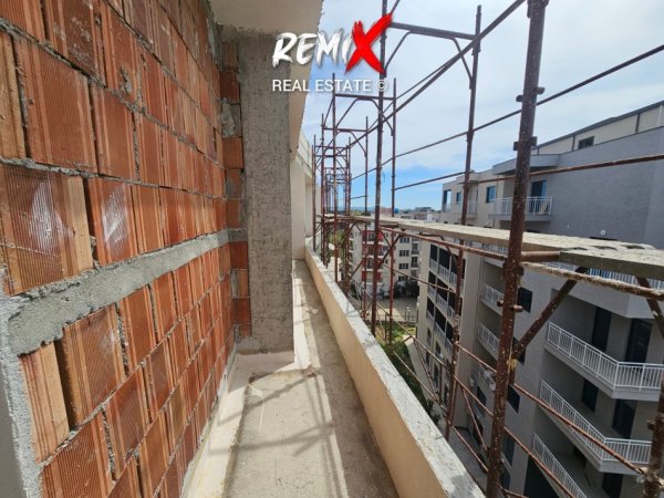 Mali Robit, shitet apartament 1+1+Aneks+Ballkon Kati 5, 59 m² 65.000 €
