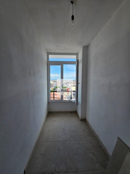Durres, shitet apartament 2+1+Aneks+Ballkon Kati 5, 77 m² 