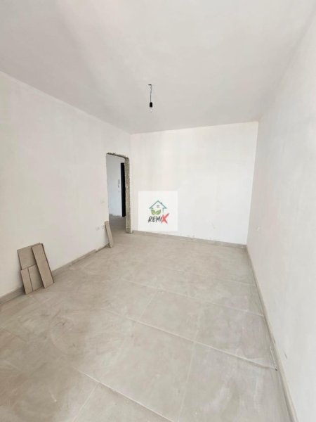 Durres, shitet apartament 2+1+Aneks+Ballkon Kati 5, 77 m² 