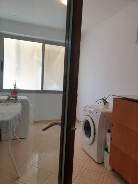 Gjirokaster, shitet apartament 4+1 Kati 4, 200 m² 