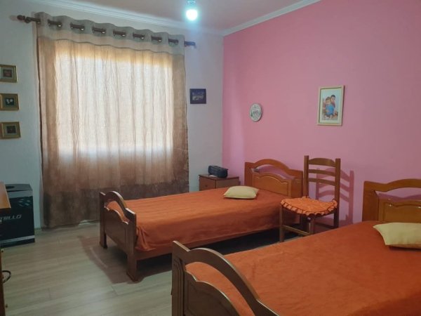 Gjirokaster, shitet apartament 4+1 Kati 4, 200 m² 