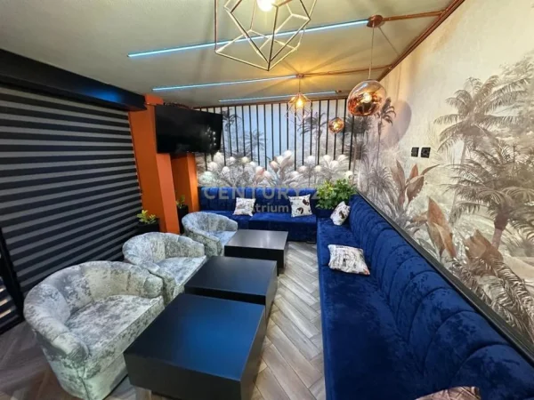 Tirane, shes ambjent biznesi Kati 0, 250 m² 500.000 € (Irfan Tomini)