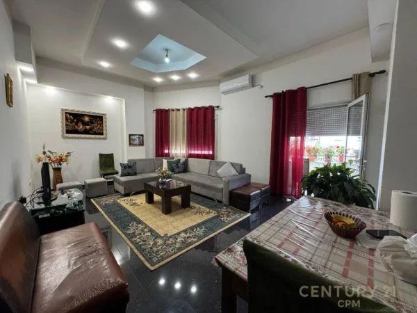 Tirane, shes apartament 2+1 Kati 1, 116 m² 130.000 € (Rezidenca Platea)