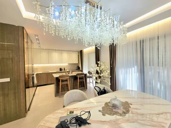 Tirane, shes Vile 2+1 Kati 3, 404 m² 700.000 € (Teg)