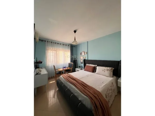 Tirane, shes apartament 1+1+Ballkon Kati 7, 70 m² 215.000 € (Liceu)