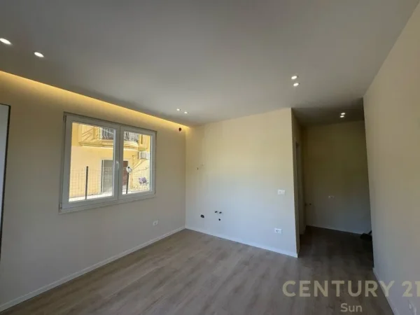 Durres, shitet apartament 1+1 Kati 2, 81 m² 95.000 € (Shkembi Kavajes)