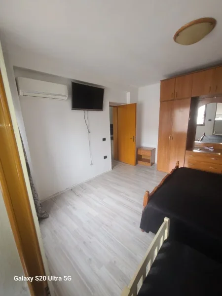 Tirane, jepet me qera apartament 2+1 Kati 8, 76 m² 370 € (ALTIN BASHA)