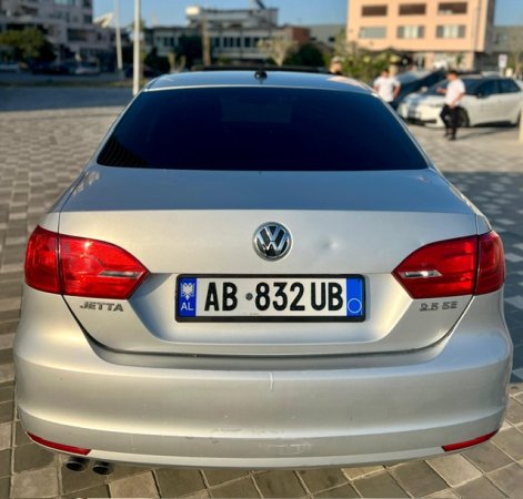 Vw Jetta 2.5 Benzin+100%Gaz, AUTOMAT 6.800 €