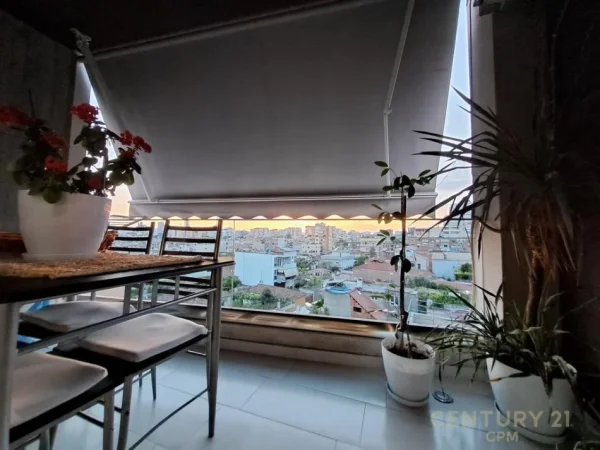 Tirane, jepet me qera apartament 2+1 Kati 5, 90 m² 700 € (Ali Demi)