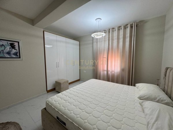 Tirane, jepet me qera apartament 1+1 Kati 6, 90 m² 650 € (Prokuroria)