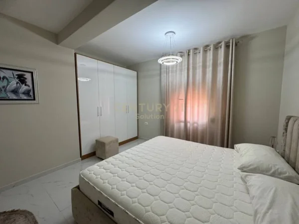 Tirane, jepet me qera apartament 1+1 Kati 6, 90 m² 650 € (Prokuroria)