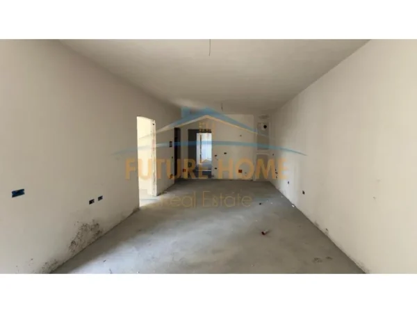 Tirane, shitet apartament 1+1+Ballkon Kati 4, 66 m² 80.000 €