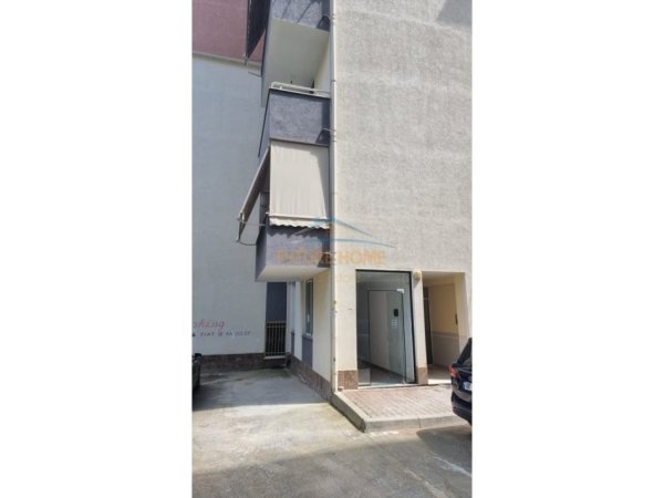 Tirane, shitet ambjent biznesi Kati 0, 16 m² 32.000 € 