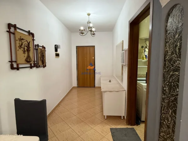 Tirane, shitet apartament 2+1+Ballkon Kati 2, 91 m² 230.000 € (komuna e parisit)