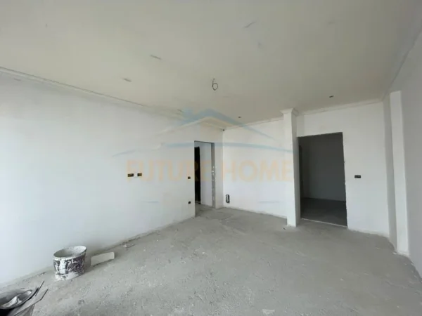 Ish Rajoni, shitet papafingo 3+3+Ballkon Kati 10, 300 m² 220.000 € (Durres)
