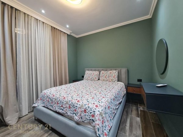 Tirane, jepet me qera apartament 1+1 Kati 2, 65 m² 750 € (Rruga e Vilave)