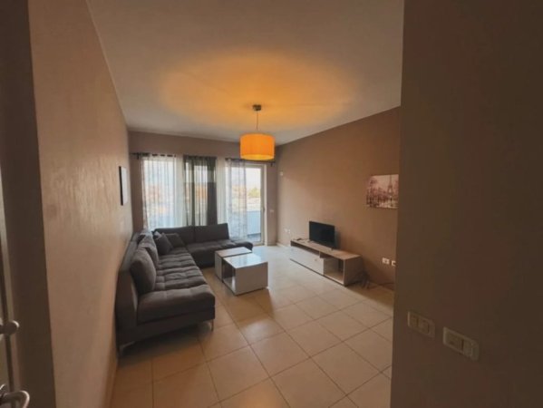 Tirane, jepet me qera apartament 2+1+Aneks+Ballkon Kati 7, 110 m² 450 € (yzberisht)