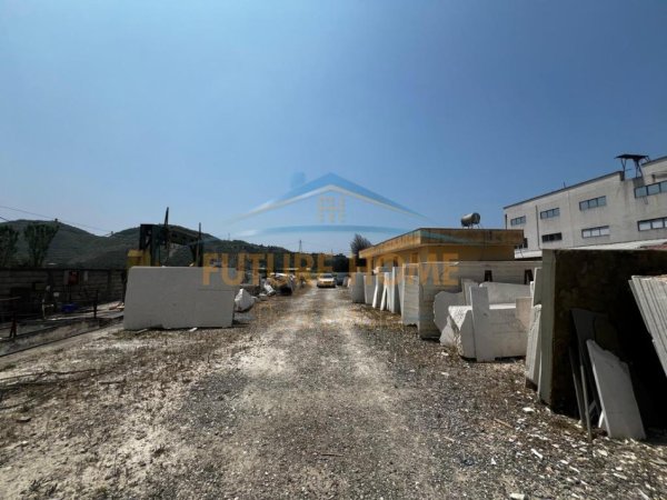 Tirane, shitet truall , 2.095 m² 800.000 € 