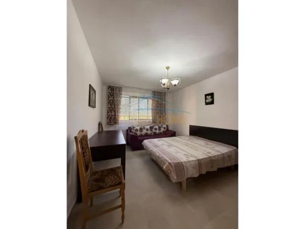 Tirane, jepet me qera apartament 3+1+Ballkon Kati 4, 81 m² 600 € 