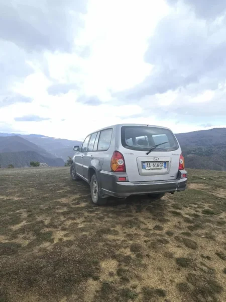 Korce, Shitet Xhip Hyundai Terracan Nafte, Manuale.