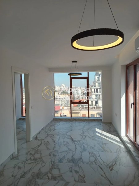 Tirane, jepet me qera ambjent biznesi Kati 7, 70 m² 900 € (Rruga e Kavajes)