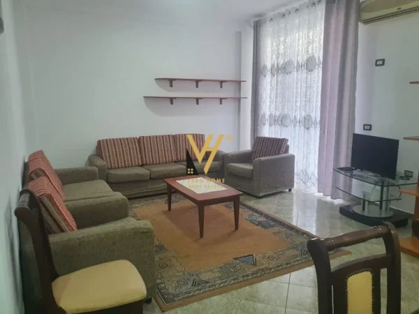 Tirane, jepet me qera apartament 3+1+Ballkon Kati 3, 116 m² 670 € (KRISTAL CENTER)