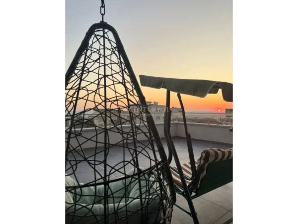 Tirane, shitet apartament+verande | Penthouse 3+1 Kati 5, 262 m² 300.000 € 