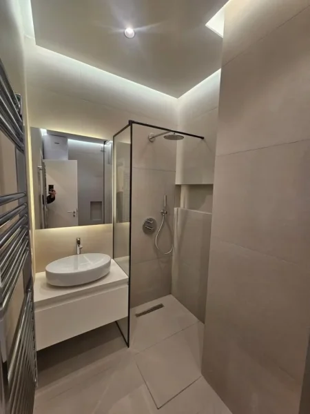 Tirane, shitet apartament 2+1 Kati 3, 107 m² 265.000 € (pazar i ri)