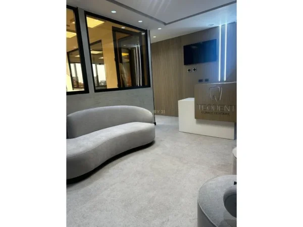 Tirane, shitet ambjent biznesi Kati 3, 105 m² 295.000 € 