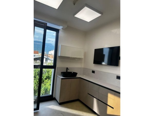Tirane, shitet ambjent biznesi Kati 3, 105 m² 295.000 € 