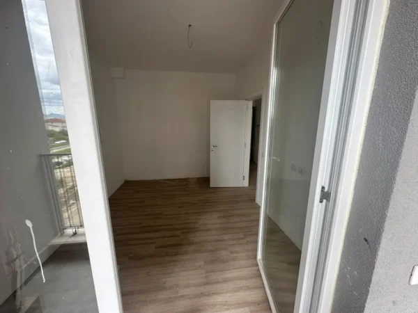Tirane, shitet apartament 1+1 Kati 3, 64 m² 75.000 € (RRUGA KOKA KOLA)