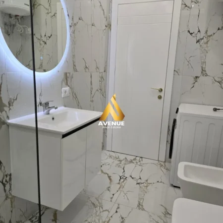 Tirane, jepet me qera apartament 1+1+Ballkon Kati 5, 76 m² 500 € (lidhja e prizrenit)