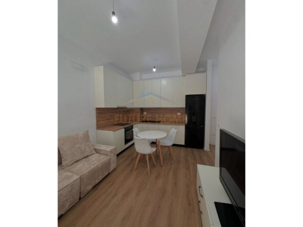 Tirane, jepet me qera apartament 1+1 Kati 1, 50 m² 420 € (KOMPLEKSI KAIMI)