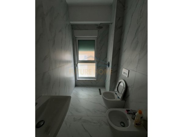 Tirane, jepet me qera apartament 1+1 Kati 1, 50 m² 420 € (KOMPLEKSI KAIMI)
