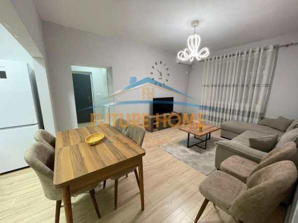 Tirane, jepet me qera apartament 1+1+Ballkon Kati 4, 51 m² 500 € 