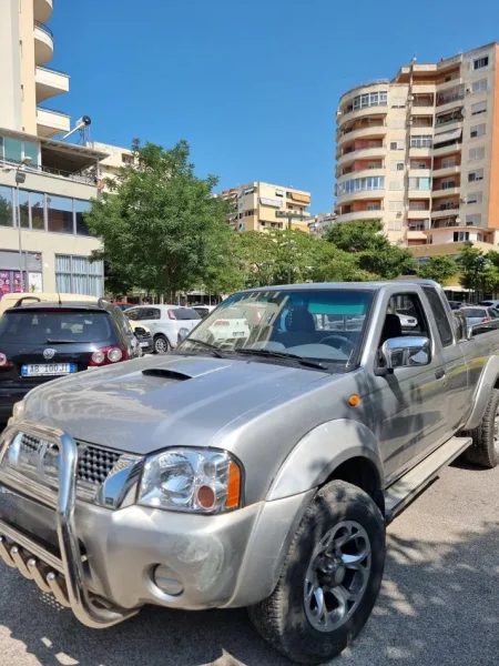 Vlore, SUV | Xhip Nissan Navara 4x4 Nafte, manuale Kondicioner 223.000 km 10.000 €